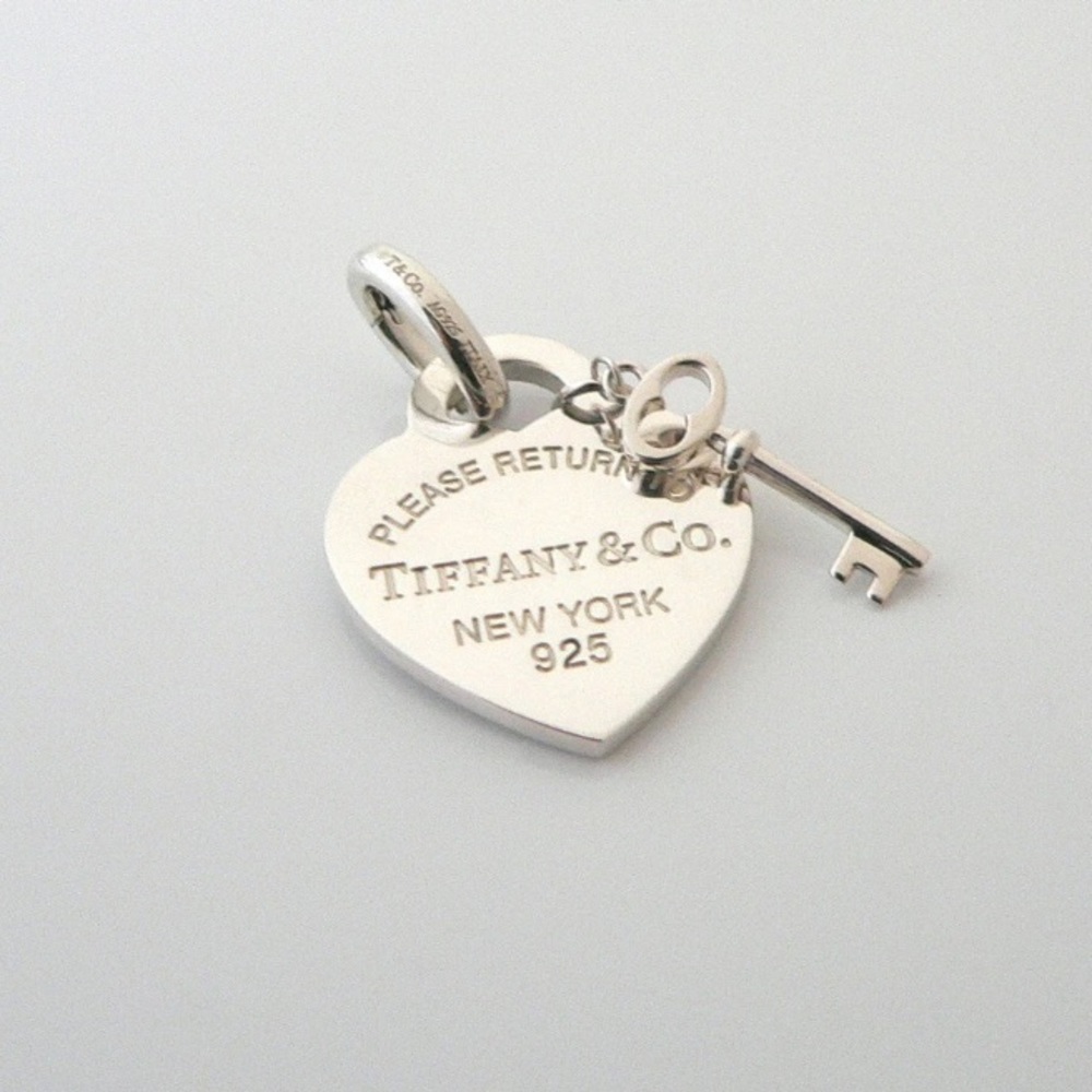Tiffany & Co. 💯% Auth Return Heart & Key Charm/Pendant w/charm connector&Pouch